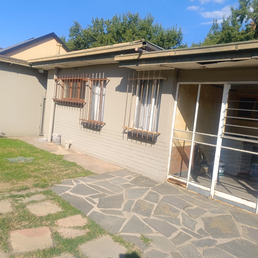 5 Bedroom Property for Sale in Sasolburg Ext 3 Free State